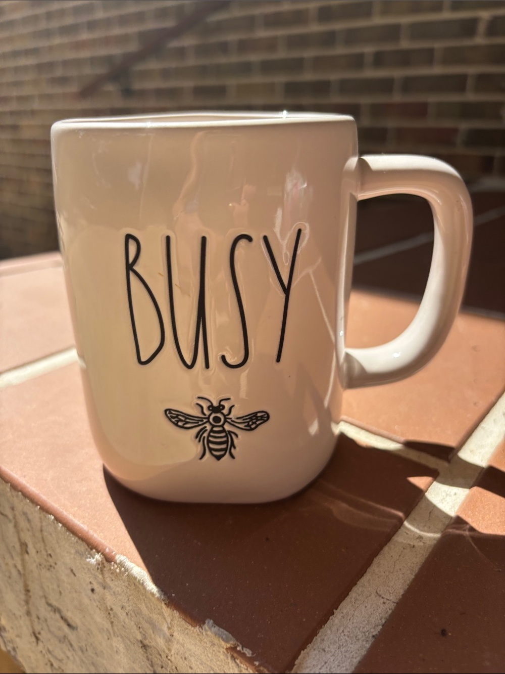 Rae Dunn Busy bee mug. Good used condition